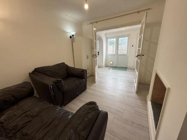 House for rent in Rainham, Greater London