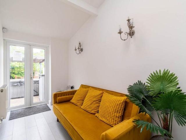 House for rent in Elmhurst Estate, Batheaston