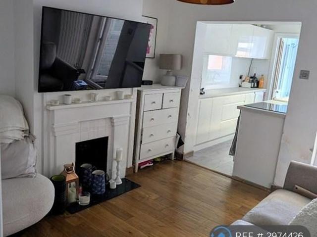 House for rent in Newtown, Reading