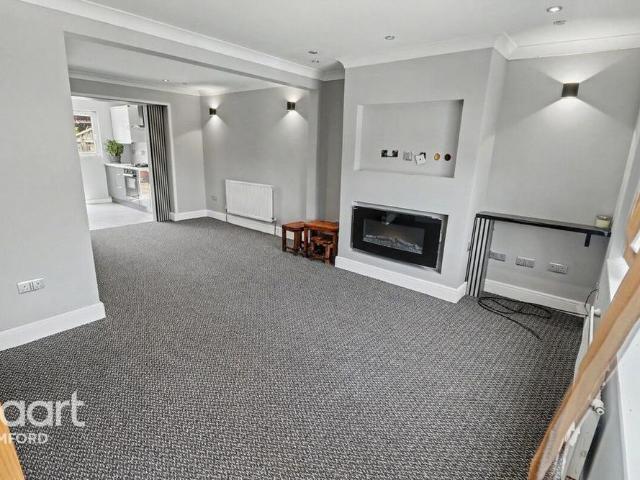House for rent in Harold Hill, Greater London