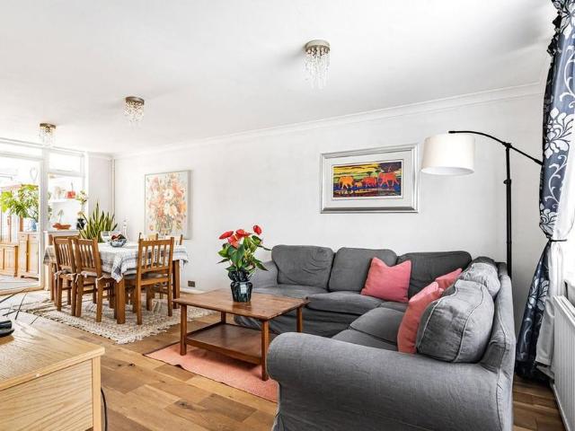 House for rent in Blackhills, Surrey