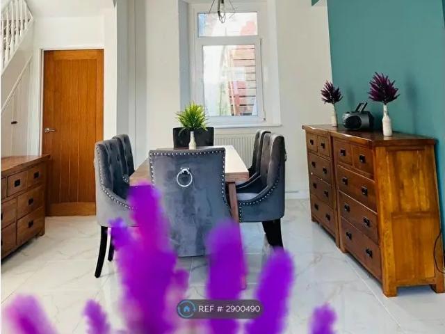 Apartment for rent in Nangreaves, Wales