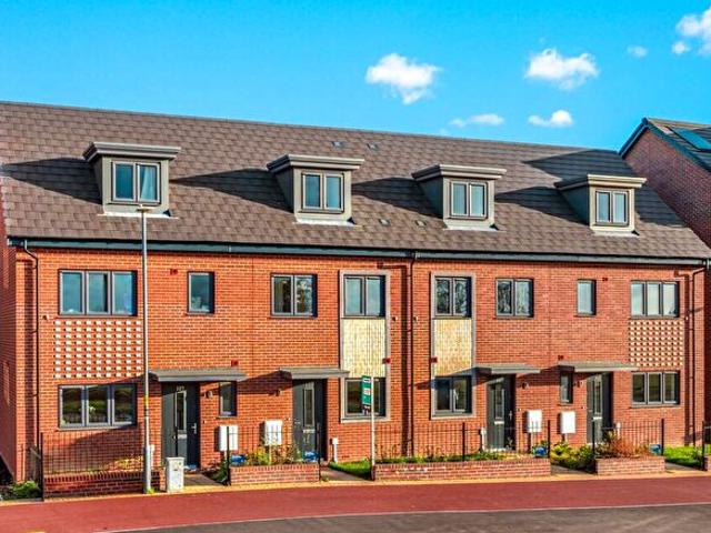 Apartment for rent in Whitehouse, Milton Keynes