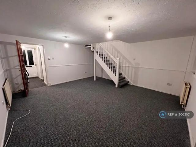 Apartment for rent in Blaen-Y-Maes, Swansea