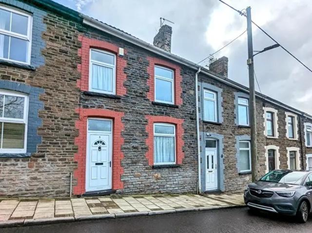 Apartment for rent in Porth