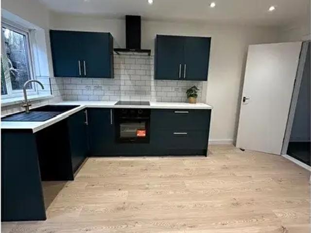 Apartment for rent in Plasmarl, Swansea