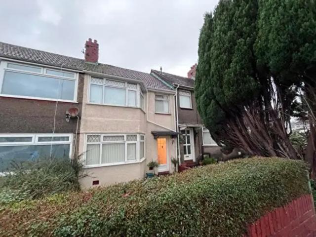 Apartment for rent in Ravenhill, Swansea