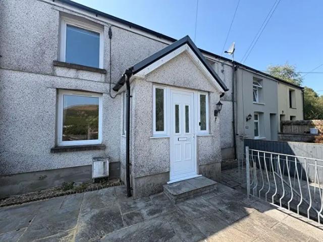 Apartment for rent in Ystrad, Gelli
