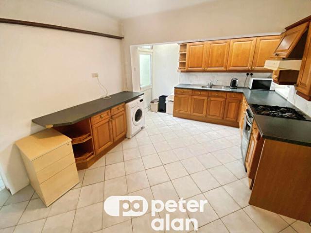 Apartment for rent in Cwmdare, Wales