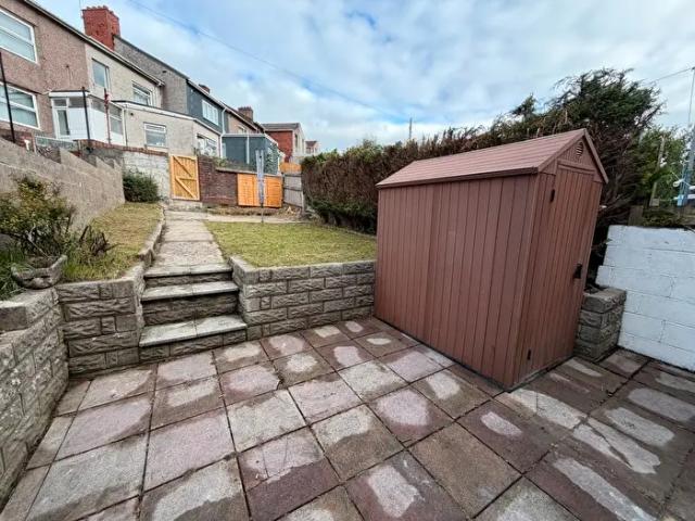 Apartment for rent in Cwmdu, Swansea