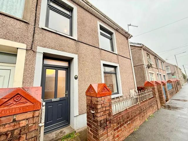 Apartment for rent in Cefn Cribwr