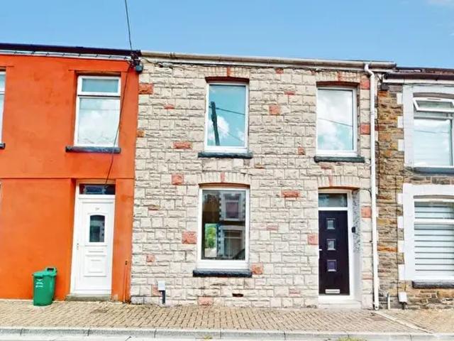 Apartment for rent in Pwll-gwaun, Pontypridd