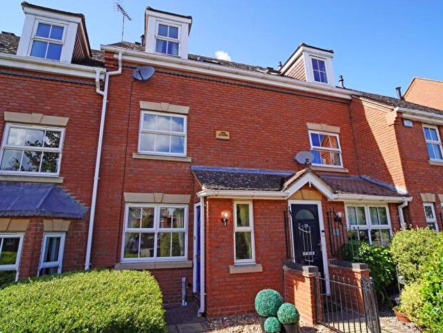 Apartment for rent in Cliff Hill, Green Close