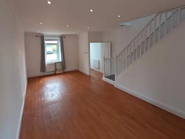 Apartment for rent in Llansamlet, Tregof