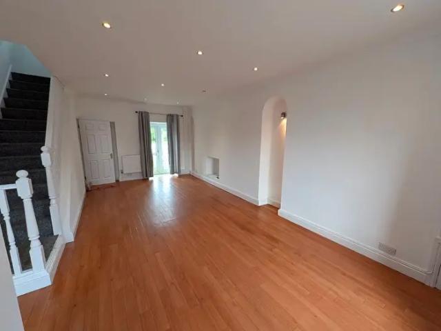 Apartment for rent in Llansamlet, Tregof