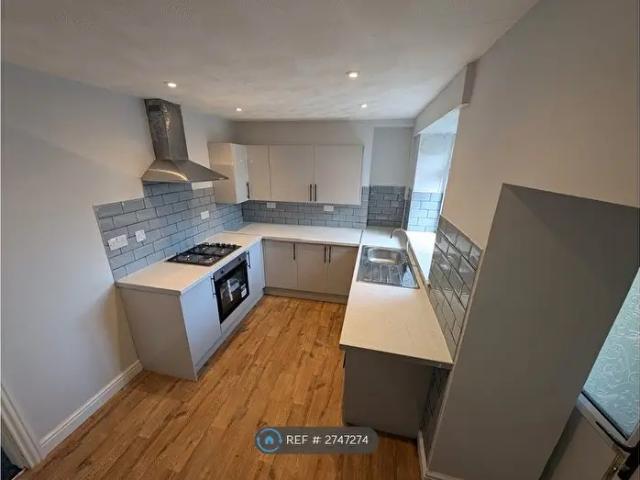 Apartment for rent in Pentre, Ton Pentre