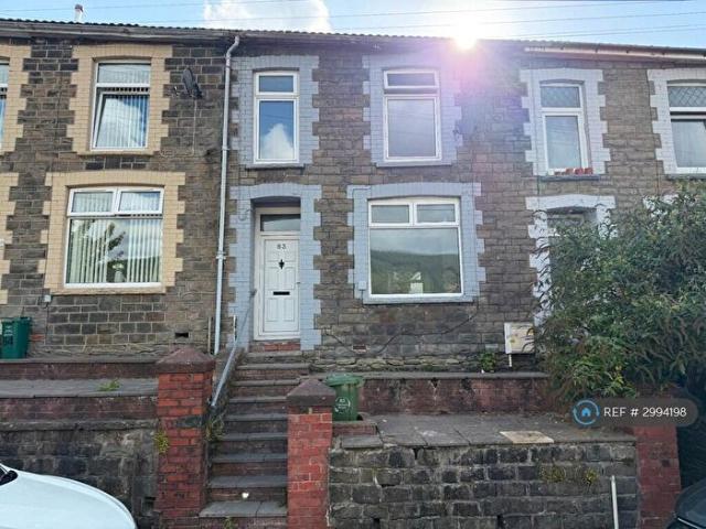 Apartment for rent in Miskin, Wales