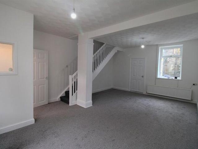 Apartment for rent in Cwm Clydach, Clydach Vale