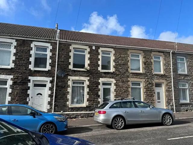 Apartment for rent in Cimla, Neath