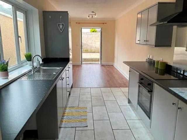 Apartment for rent in Tŷ-isaf, Llanelli
