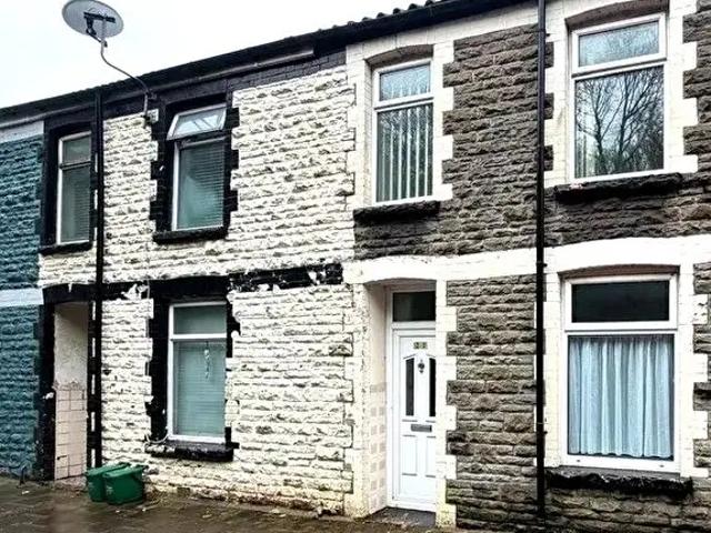 Apartment for rent in Hopkinstown, Trehafod