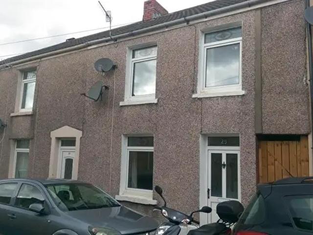 Apartment for rent in Brynhyfryd, Swansea