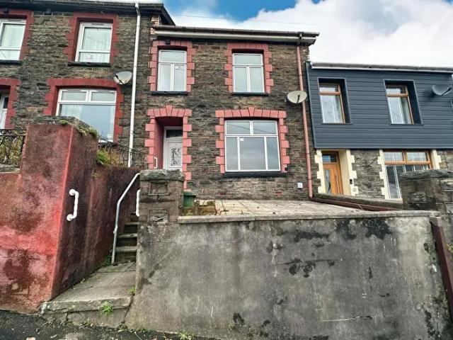 Apartment for rent in Penrhiwceiber, Miskin