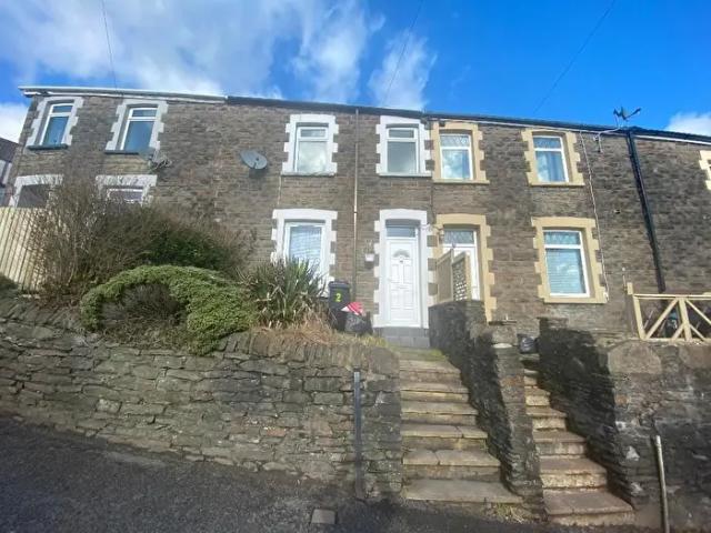 Apartment for rent in Treharris