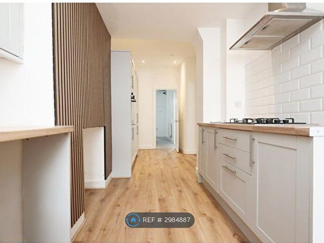 Apartment for rent in Treharris