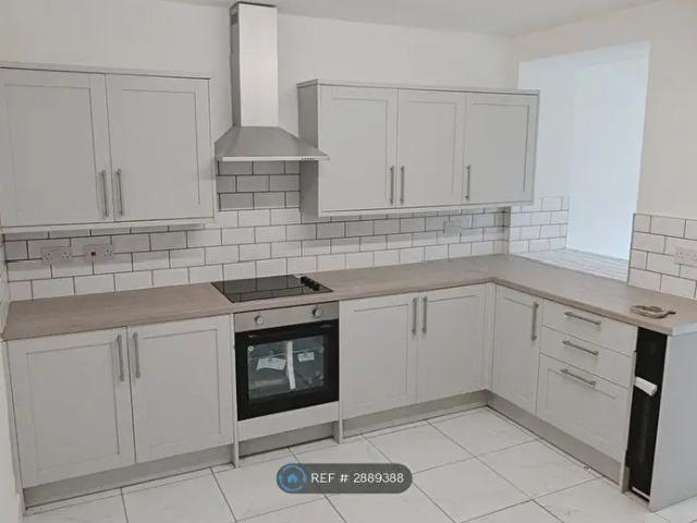 Apartment for rent in Mountain Ash West, Mountain Ash