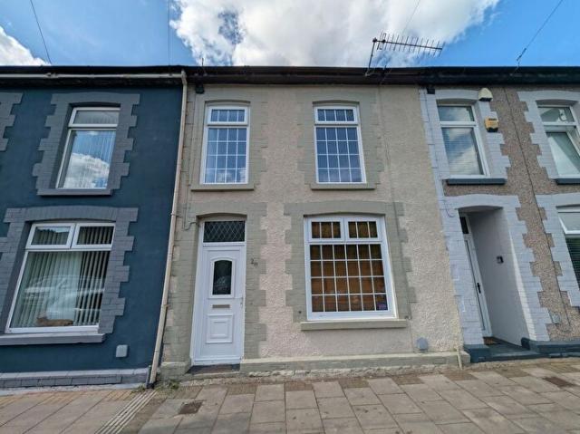 Apartment for rent in Miskin, Wales