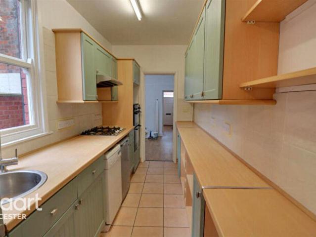 Apartment for rent in Newfoundpool, Old Wharf