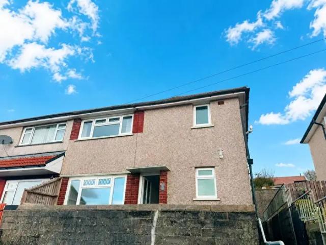Apartment for rent in Tonyrefail