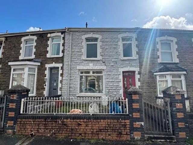 Apartment for rent in Maesteg, Caerau