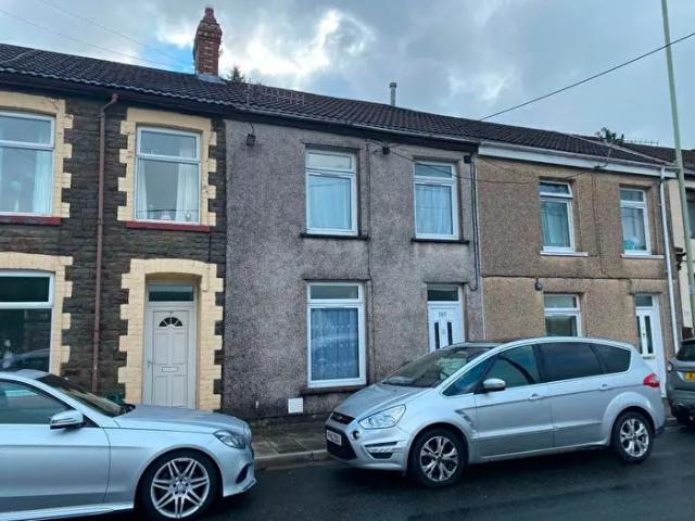 Apartment for rent in Gilfach Goch