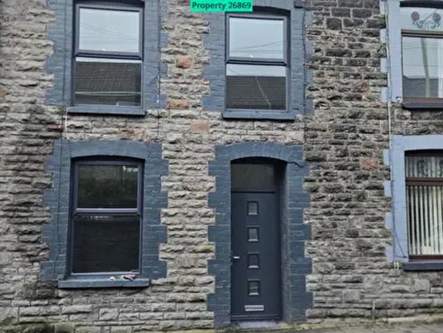 Apartment for rent in Glynfach, Cymmer