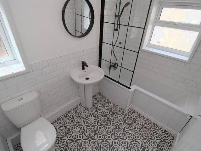 Apartment for rent in Cymmer, Wales