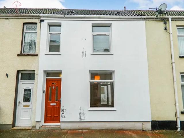 Apartment for rent in Cwm