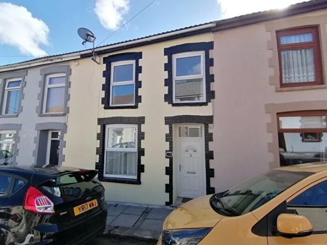 Apartment for rent in Cwm Clydach, Clydach Vale