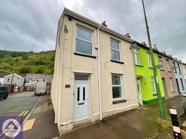 Apartment for rent in Cwm, Wales