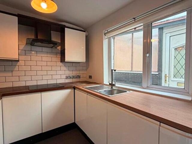Apartment for rent in Beamhurst, Staffordshire