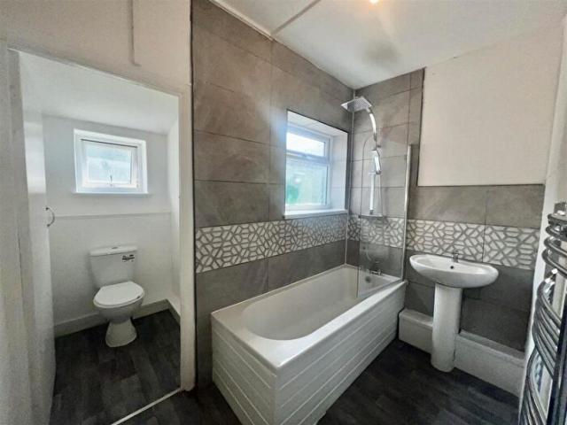 Apartment for rent in Britannia, Porth