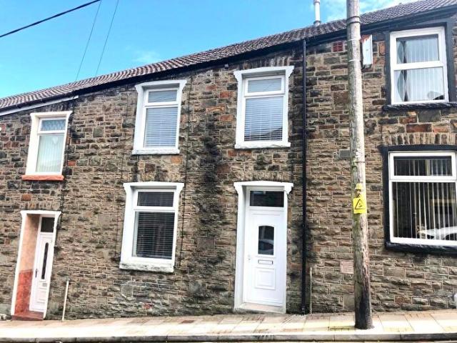 Apartment for rent in Miskin, Wales