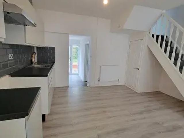 Apartment for rent in Cimla, Neath