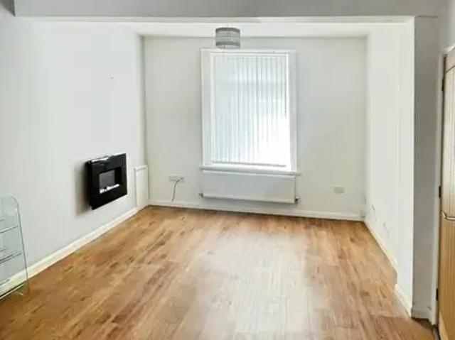 Apartment for rent in Trealaw, Dinas