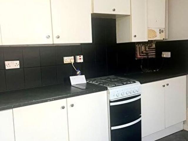 Apartment for rent in Coedffranc, Skewen