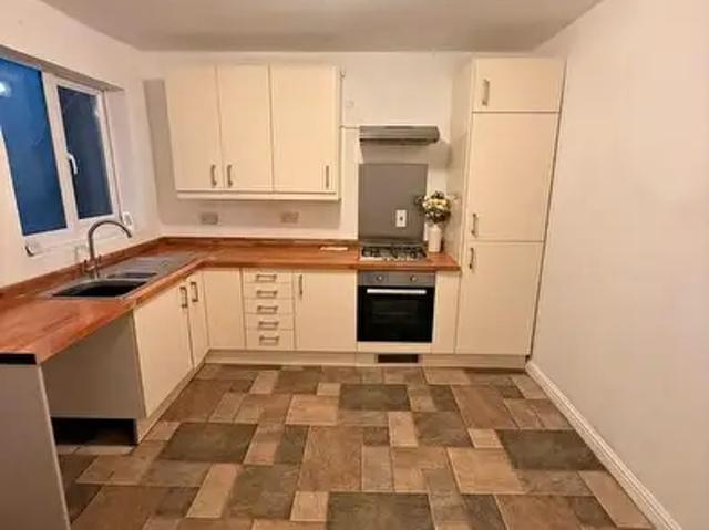Apartment for rent in Mount Pleasant, Swansea