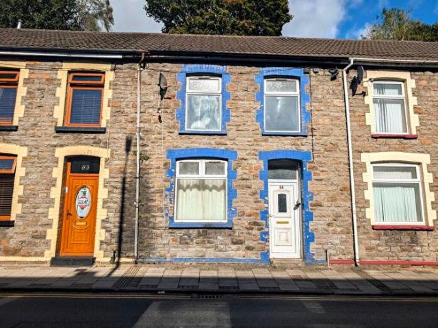 Apartment for rent in Porth, Wales
