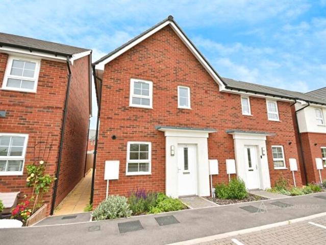 Apartment for rent in Kingsbrook, Buckinghamshire