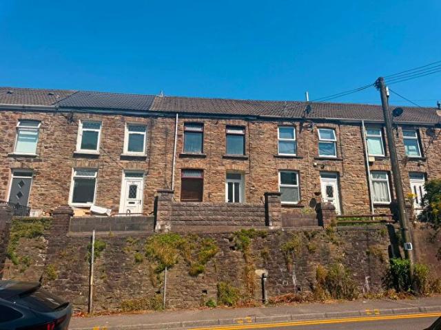 Apartment for rent in Pontycymer, Wales